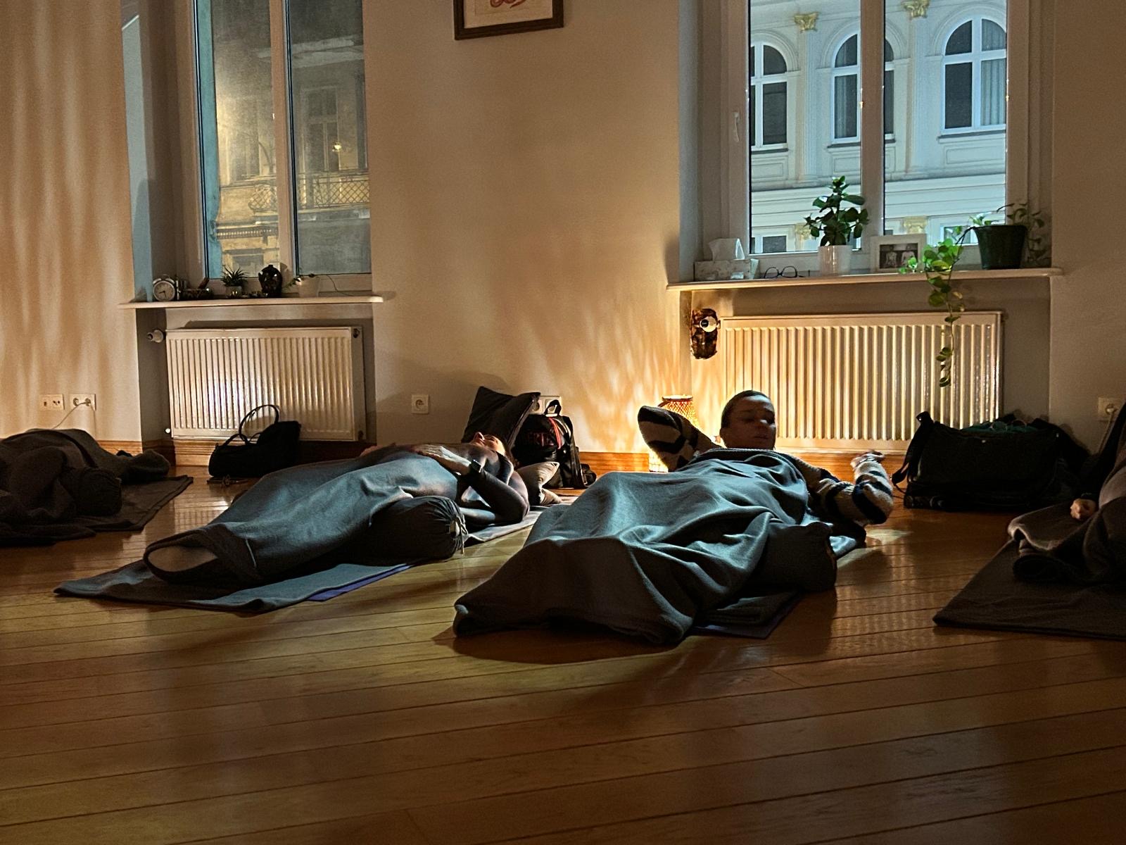 Reclining position used in autogenic training
